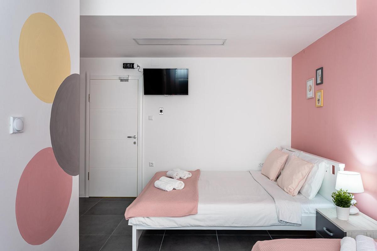Kostovski Rooms-Near E75 To Greece Veles Luaran gambar