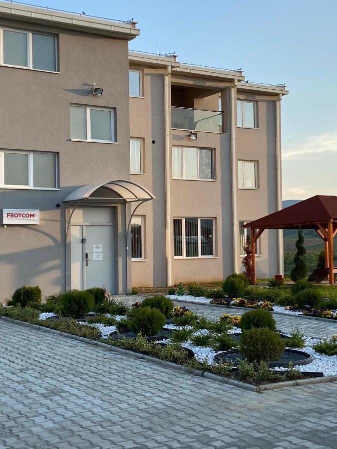 Kostovski Rooms-Near E75 To Greece Veles Luaran gambar
